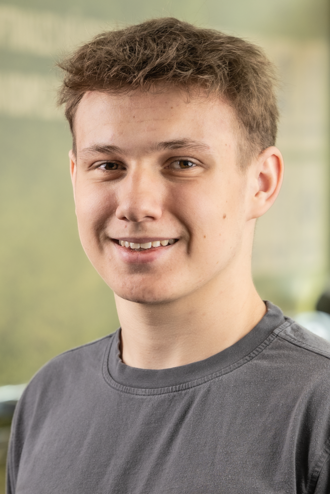 rvontobel_homepage_person_team_mitarbeiter_nick(5) rvontobel_homepage_person_team_mitarbeiter_nick(5)